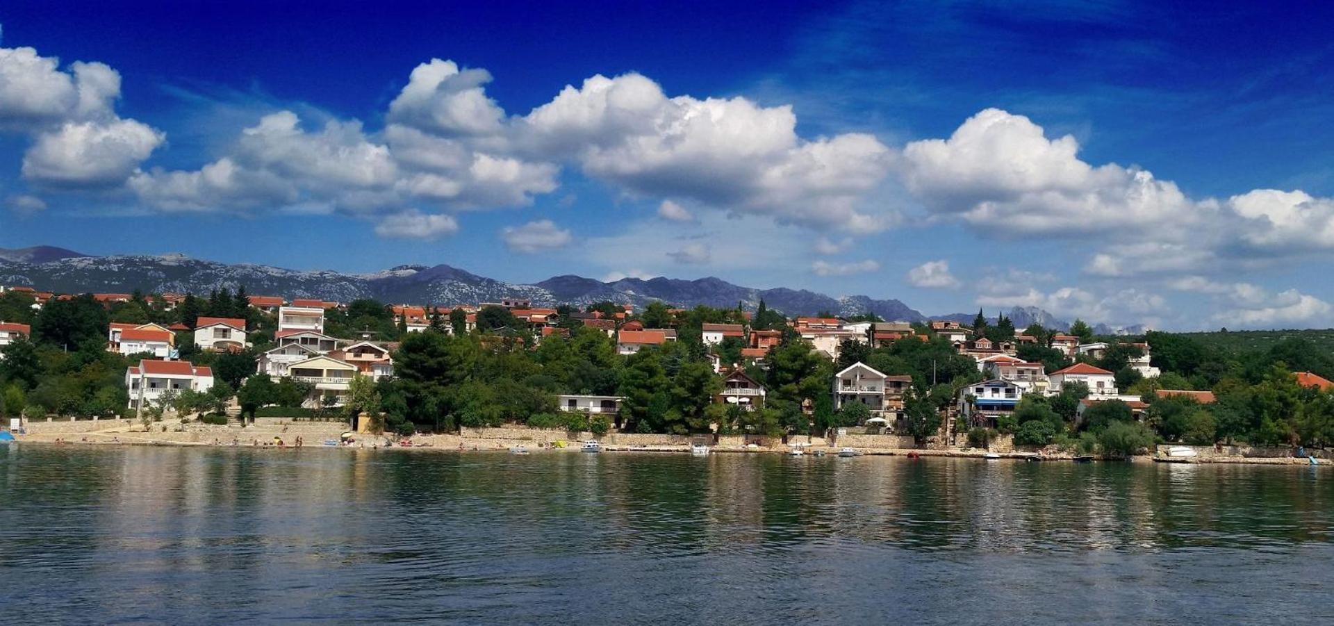 Apartments Dubravko Maslenica Εξωτερικό φωτογραφία